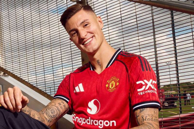 重磅！曼联官方：22岁前锋塞斯科正式加盟 签约至2030年