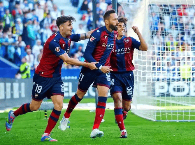 西甲保级战火燃：莱万特VS赫罗纳，生死博弈一触即发